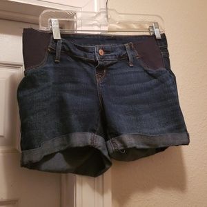 Old Navy side panel maternity shorts